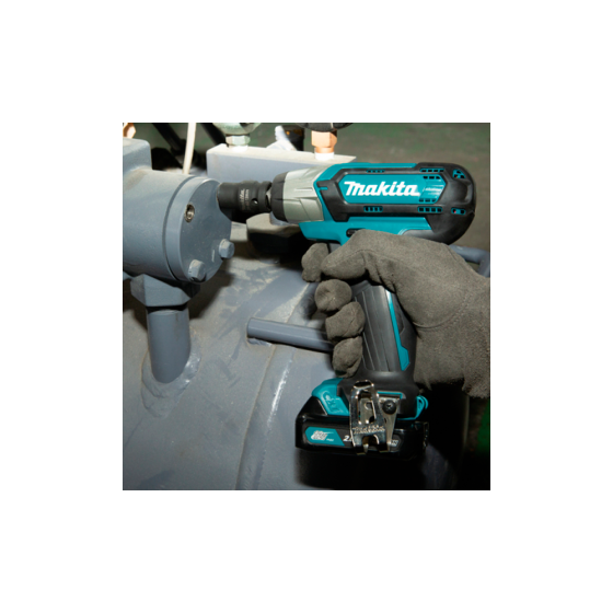 Аккумуляторный ударный гайковёрт Makita TW141DZ