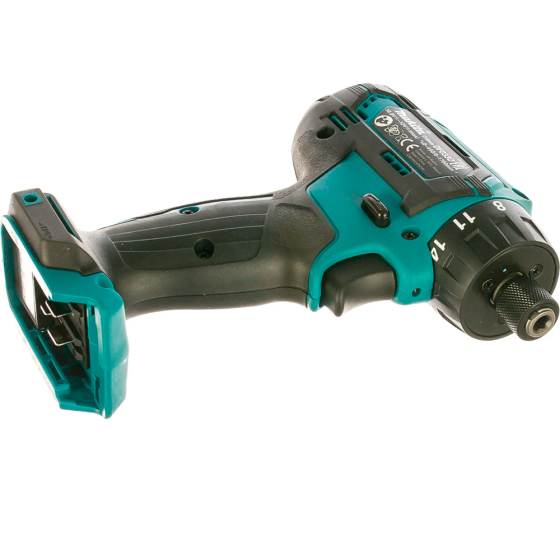 Аккумуляторный шуруповёрт Makita DF033DZ